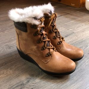 Cozy Sperry Wedge Booties